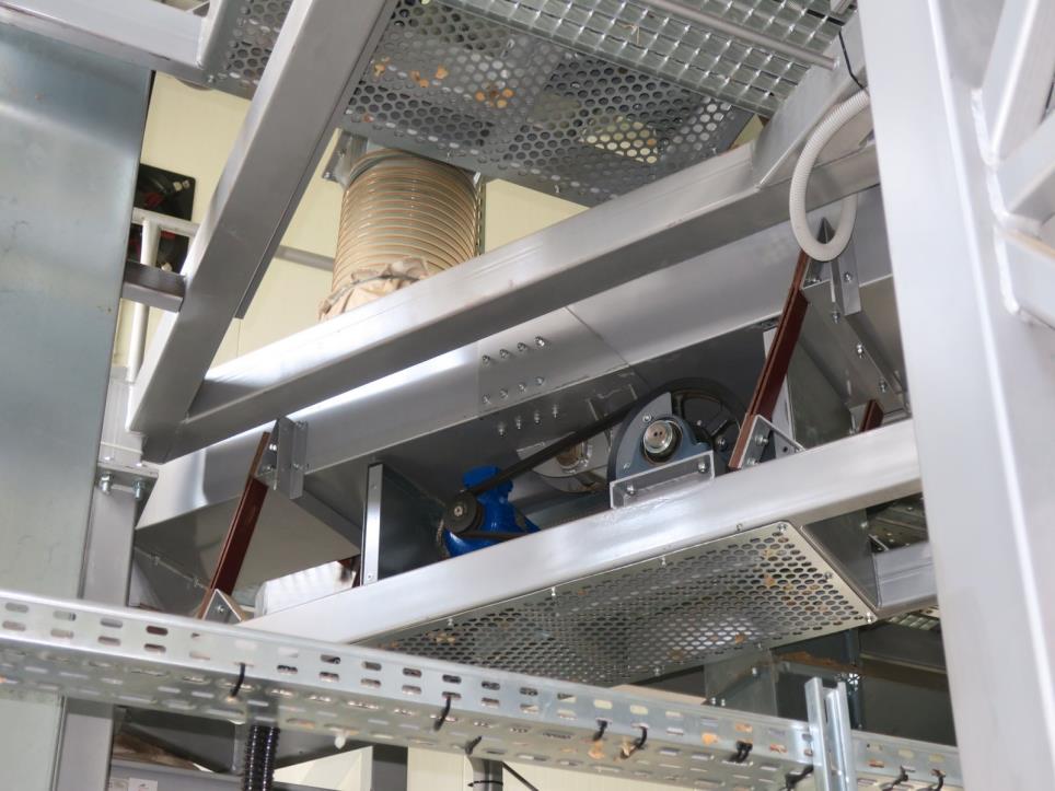 Machines from the biofuel production plant<br>
-6